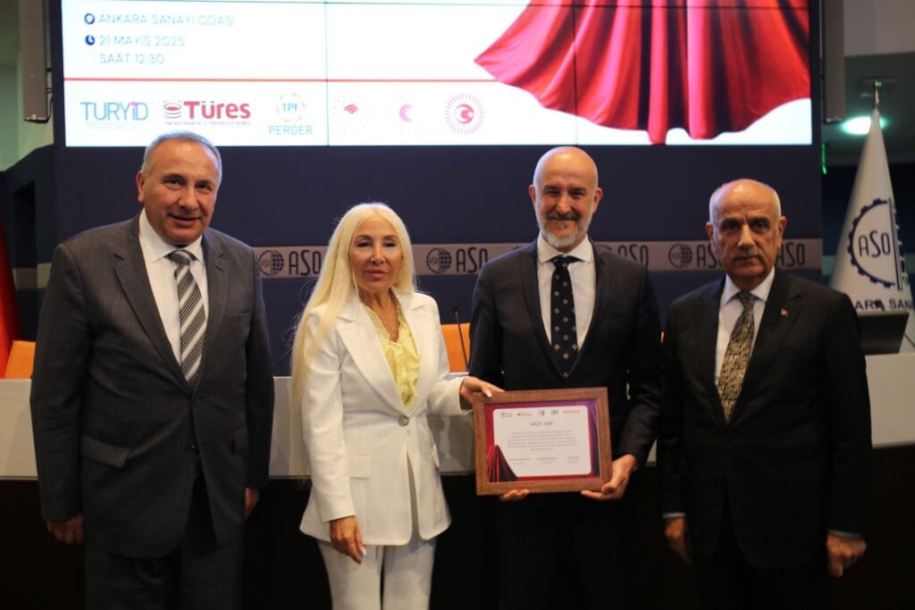 Yiğit Akü, “Türkiye’nin Kahramanları” Projesinde Ödüle Layık Görüldü